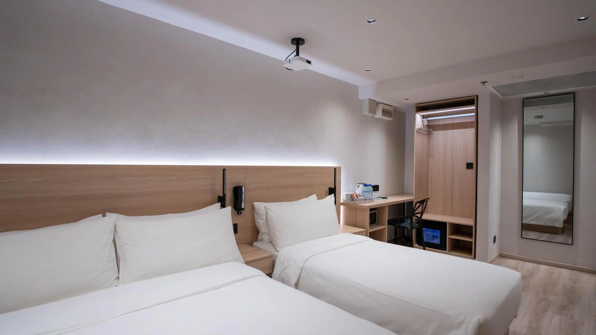Rest Bugis Hotel سنغافورة 4*,  سنغافورة