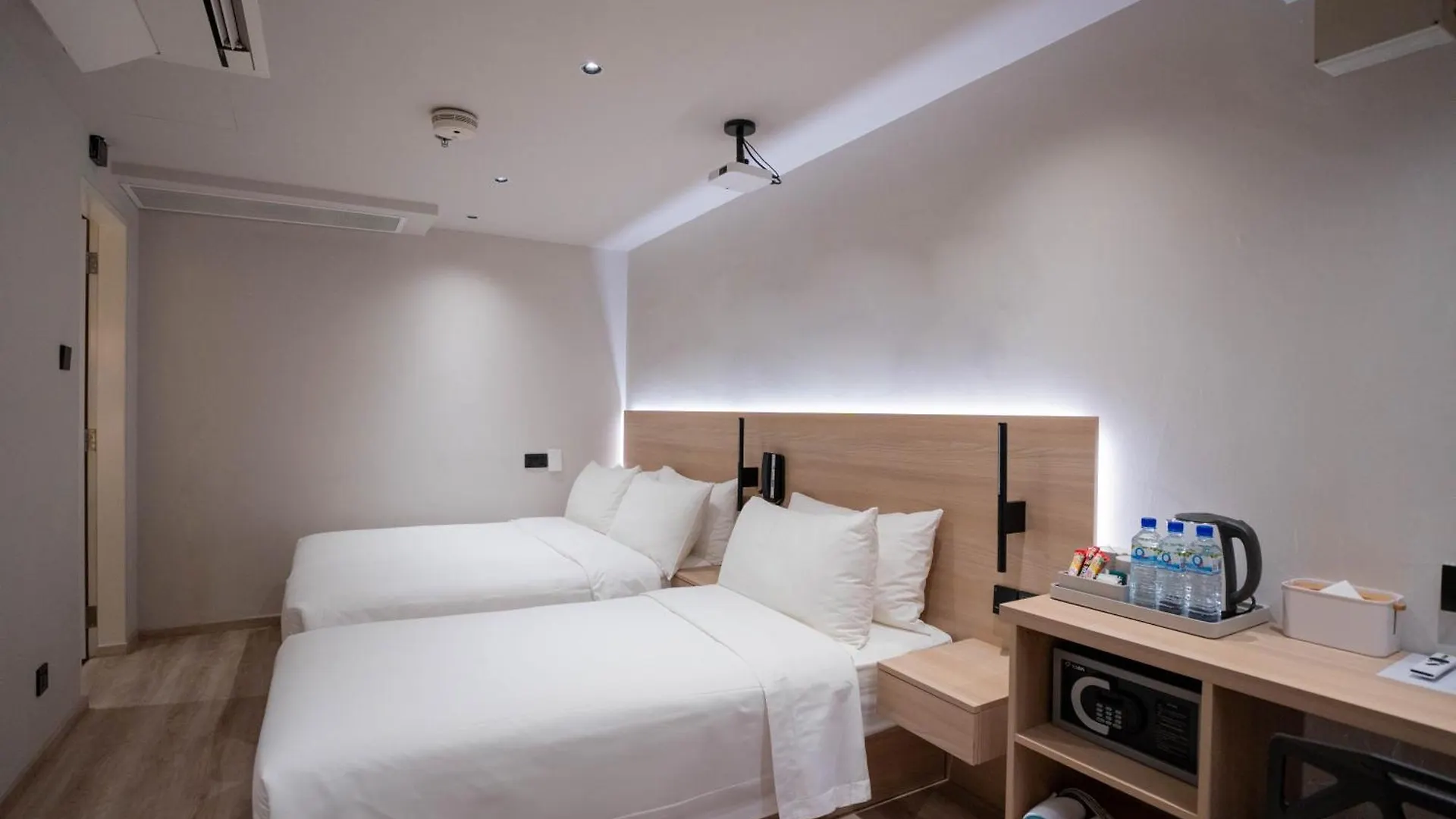 Rest Bugis Hotel سنغافورة